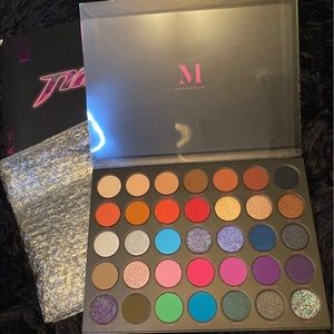 🔥MORPHE X NIKITA ARTISTRY PALETTE🔥